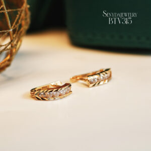 BTV315 Bông tai vàng Senyda khoen dò gà dãy đá viền giác