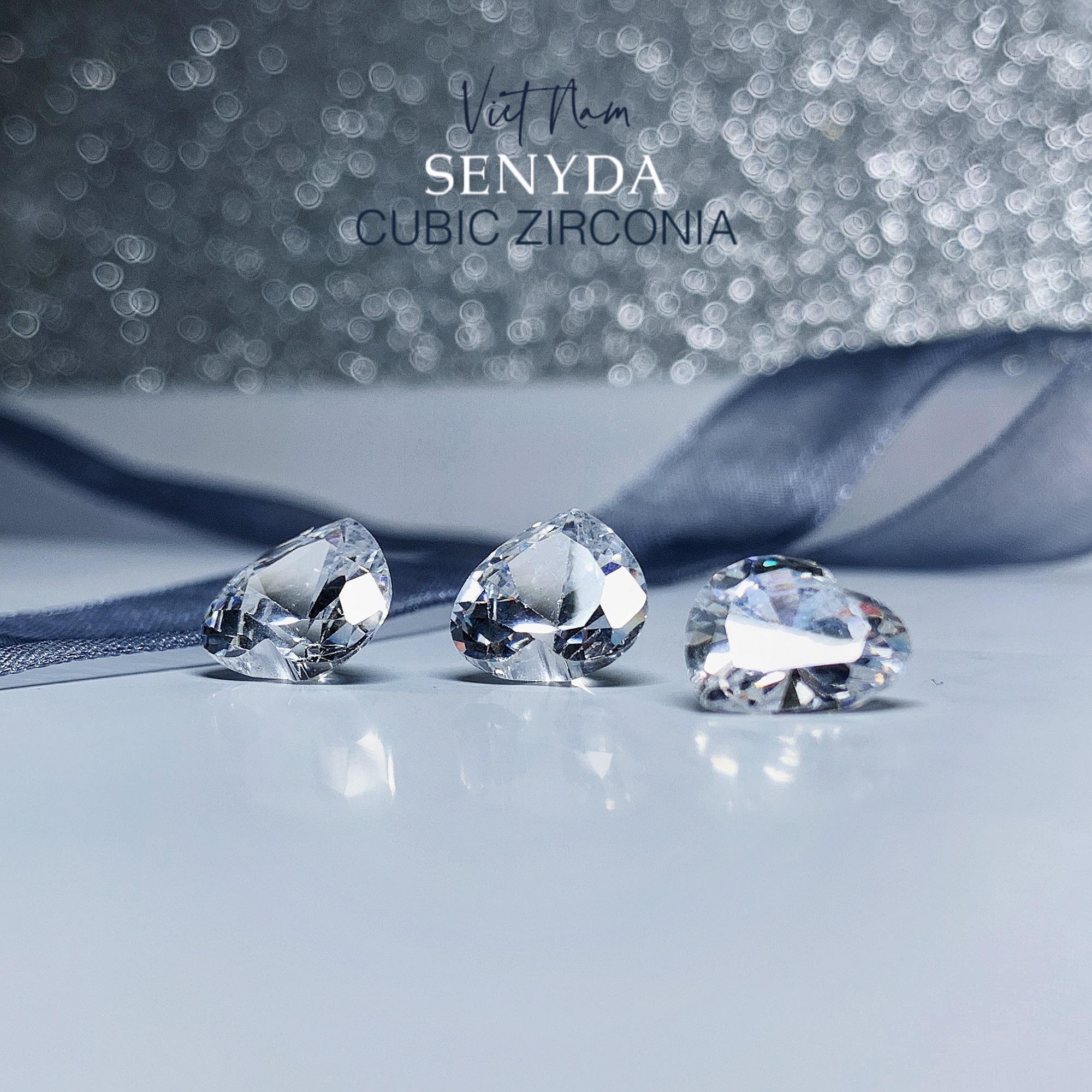 Đá Cubic Zirconia có khả năng phản chiếu ánh sáng