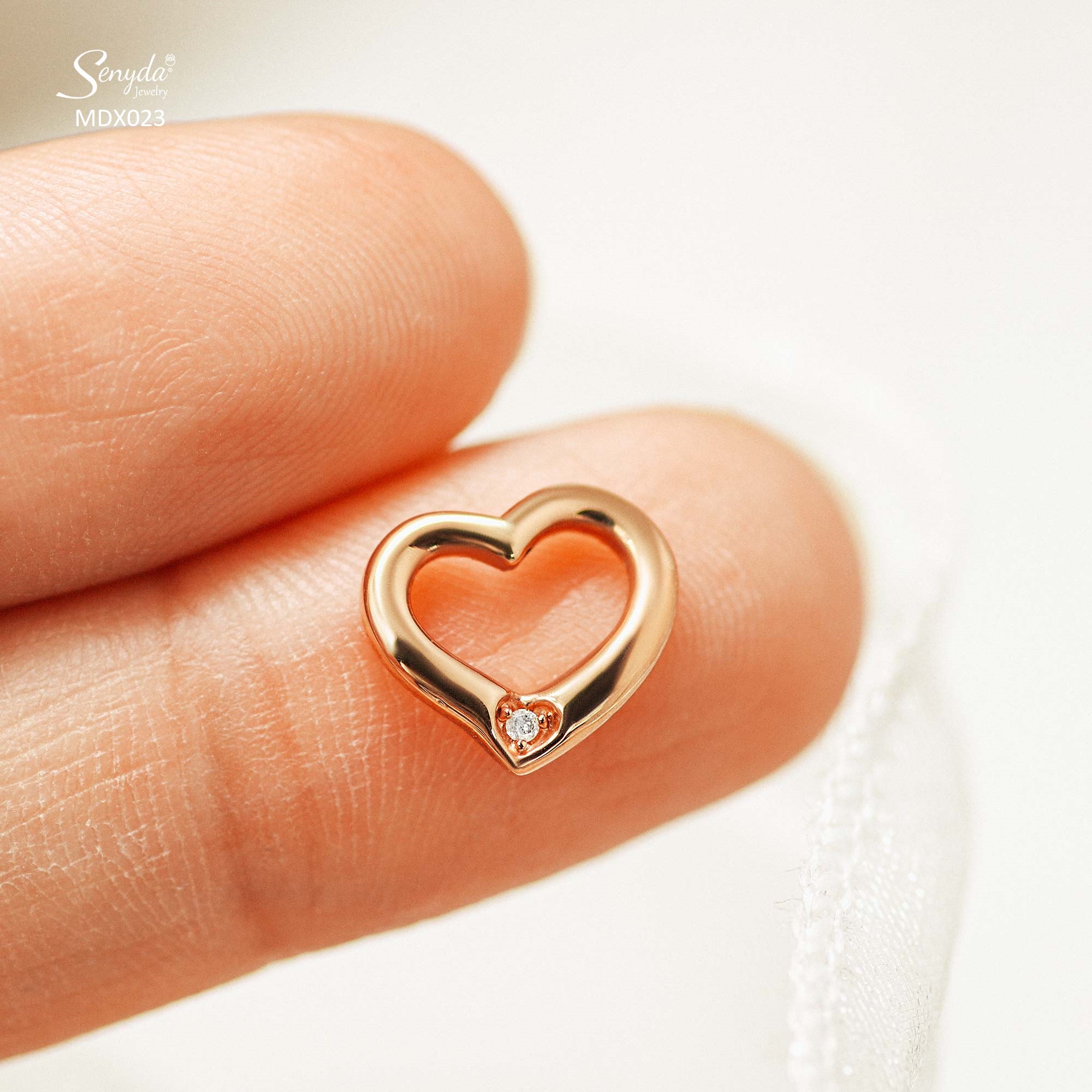 MDX023 Dây chuyền kim cương Senyda mặt Mặt tim trơn rỗng cẩn kim cương