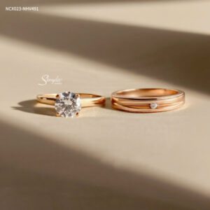 NHV491-NCX023 Nhẫn cưới vàng Senyda cẩn hột rãnh giữa kết hợp 1 hột đai trơn