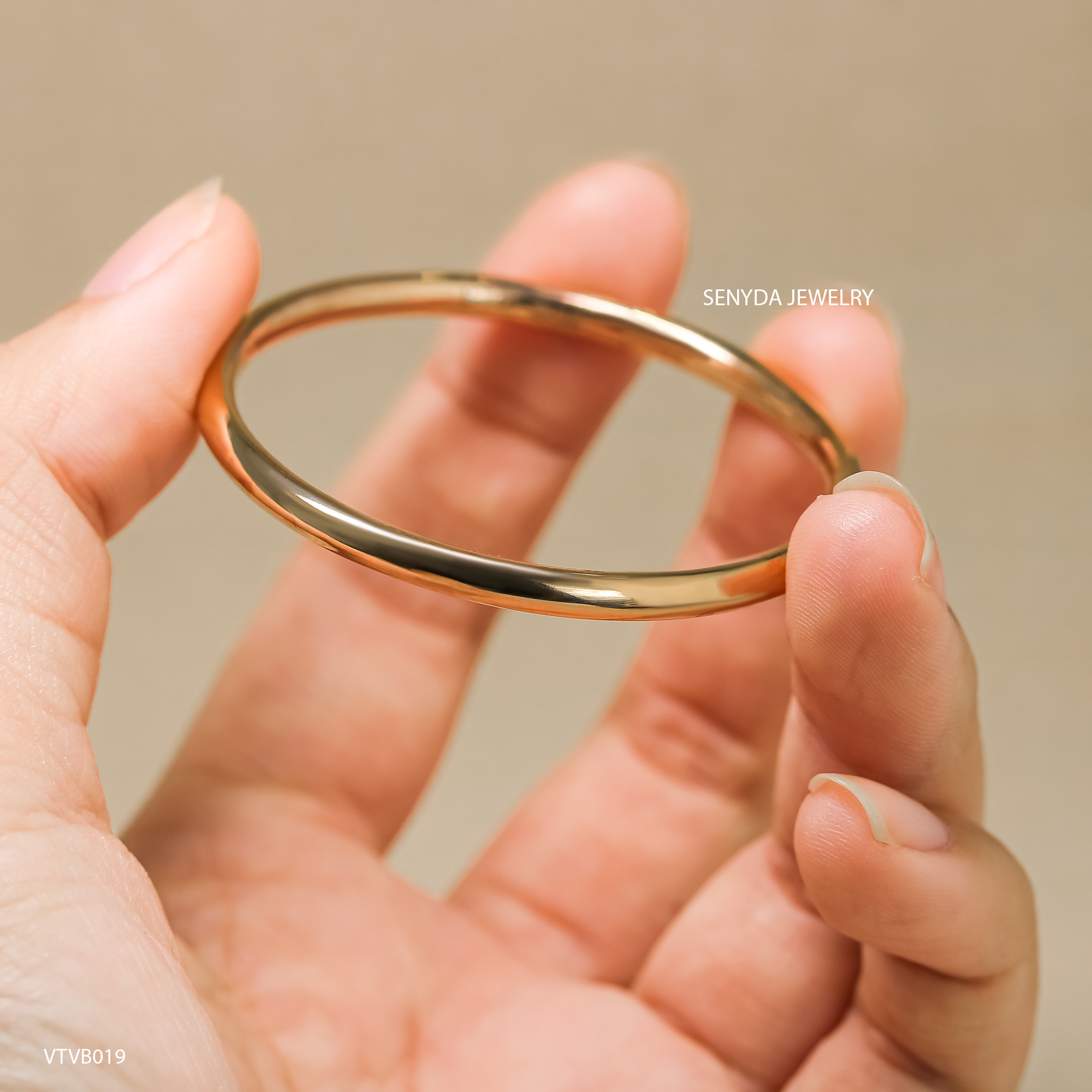 Tại sao nên đeo lắc tay cho bé?
