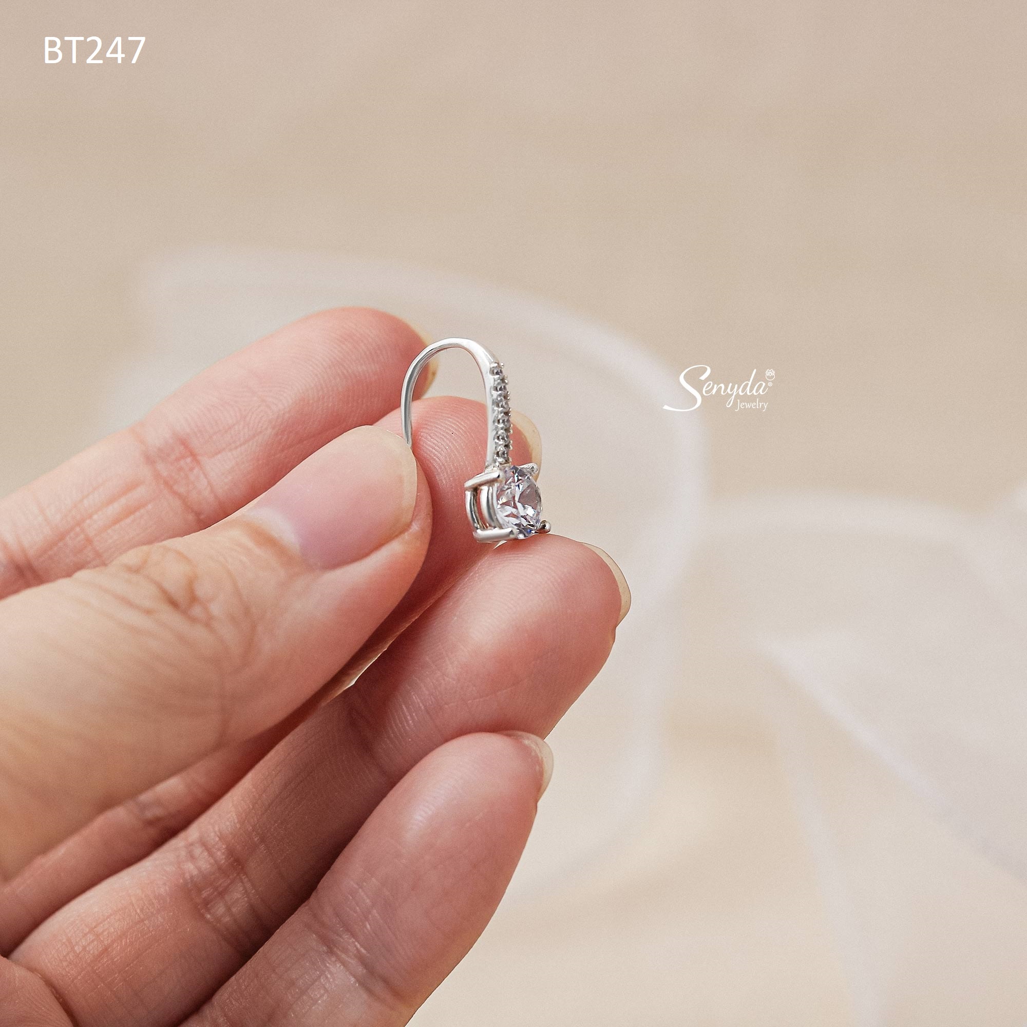 BT247 Bông tai bạc Ý Senyda nụ đá cong sát vành