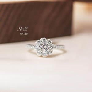 NH160 Nhẫn bạc Ý Senyda 1 hột viền hoa 6 cánh giác