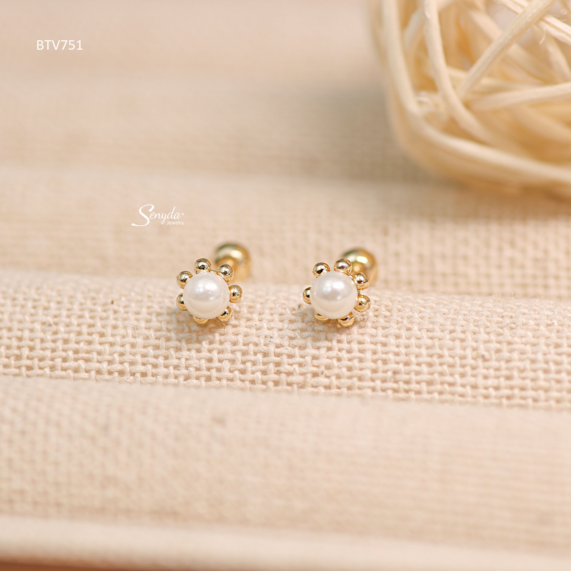 BTV751 Bông tai vàng Senyda ngọc trai nhỏ viền hoa bi chốt bi vặn