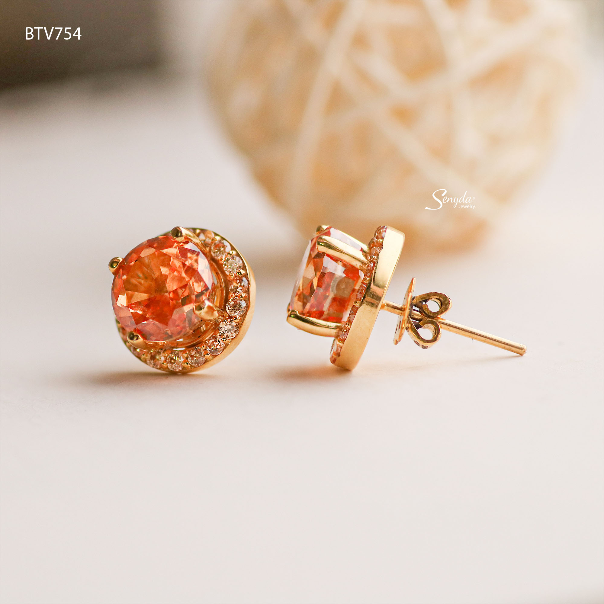 Chọn trang sức phong thủy mùng 1 Tết để đón đầu may mắn và tài lộc