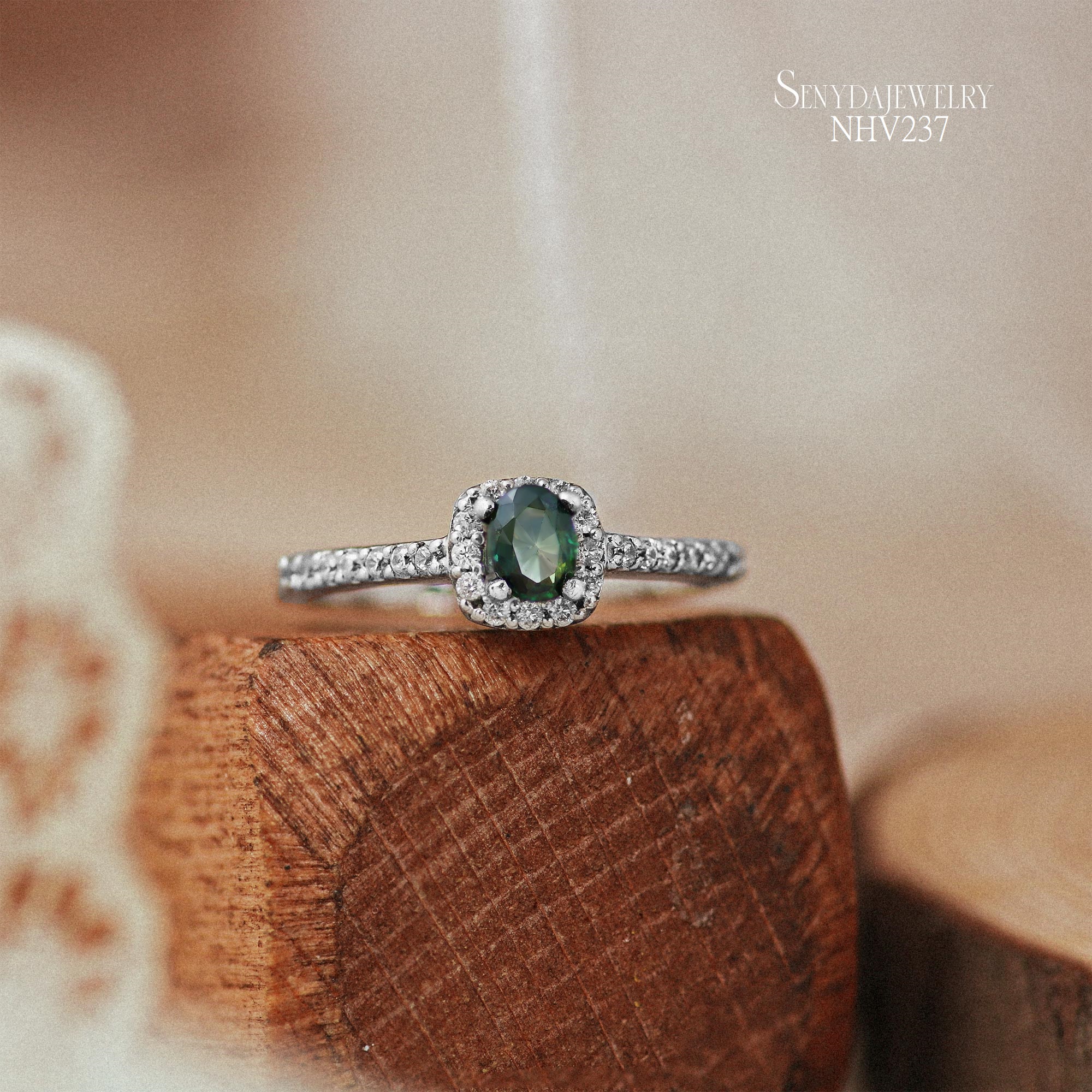 Chọn trang sức phong thủy mùng 1 Tết để đón đầu may mắn và tài lộc