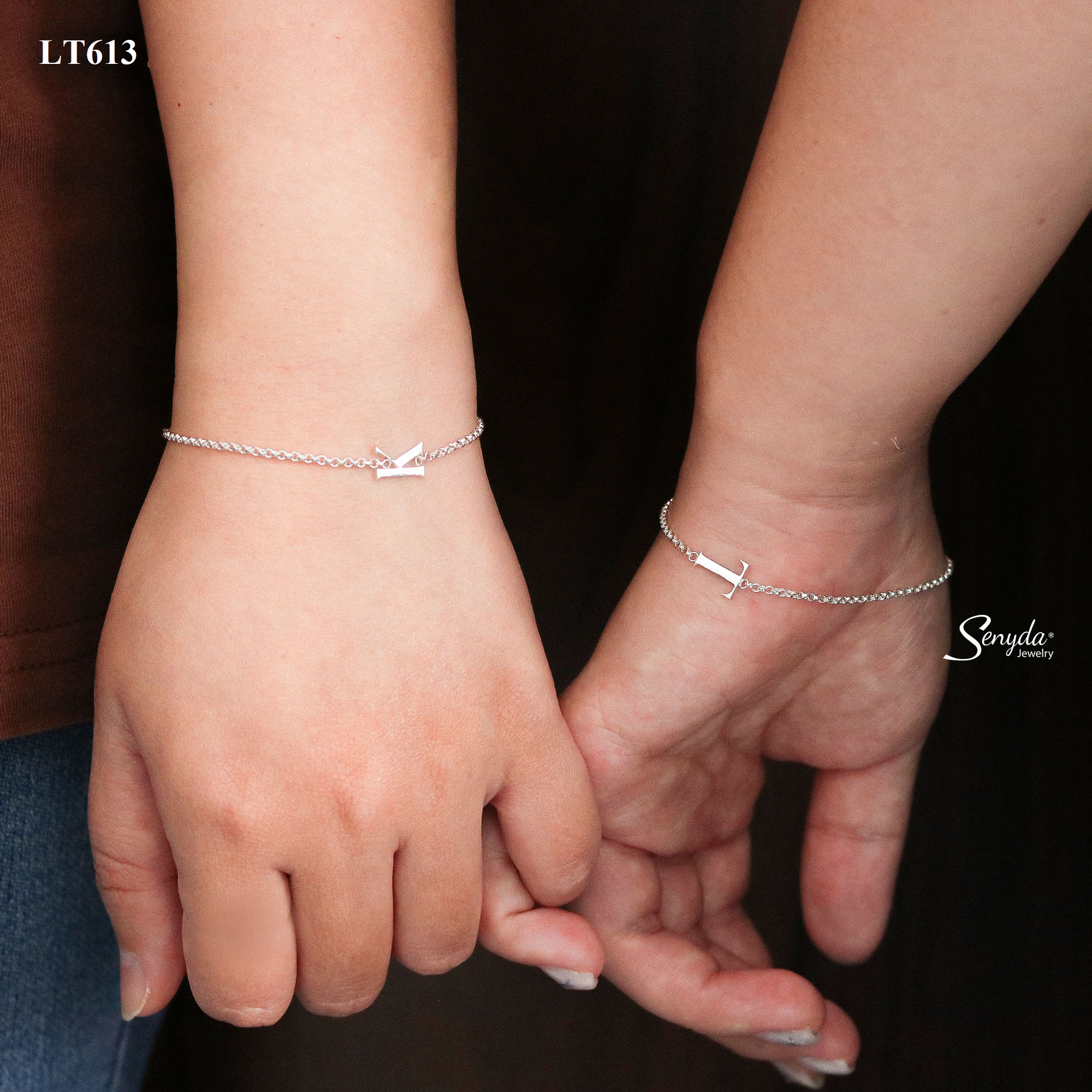 Lắc tay vàng đôi: Biểu tượng tình yêu vĩnh cửu