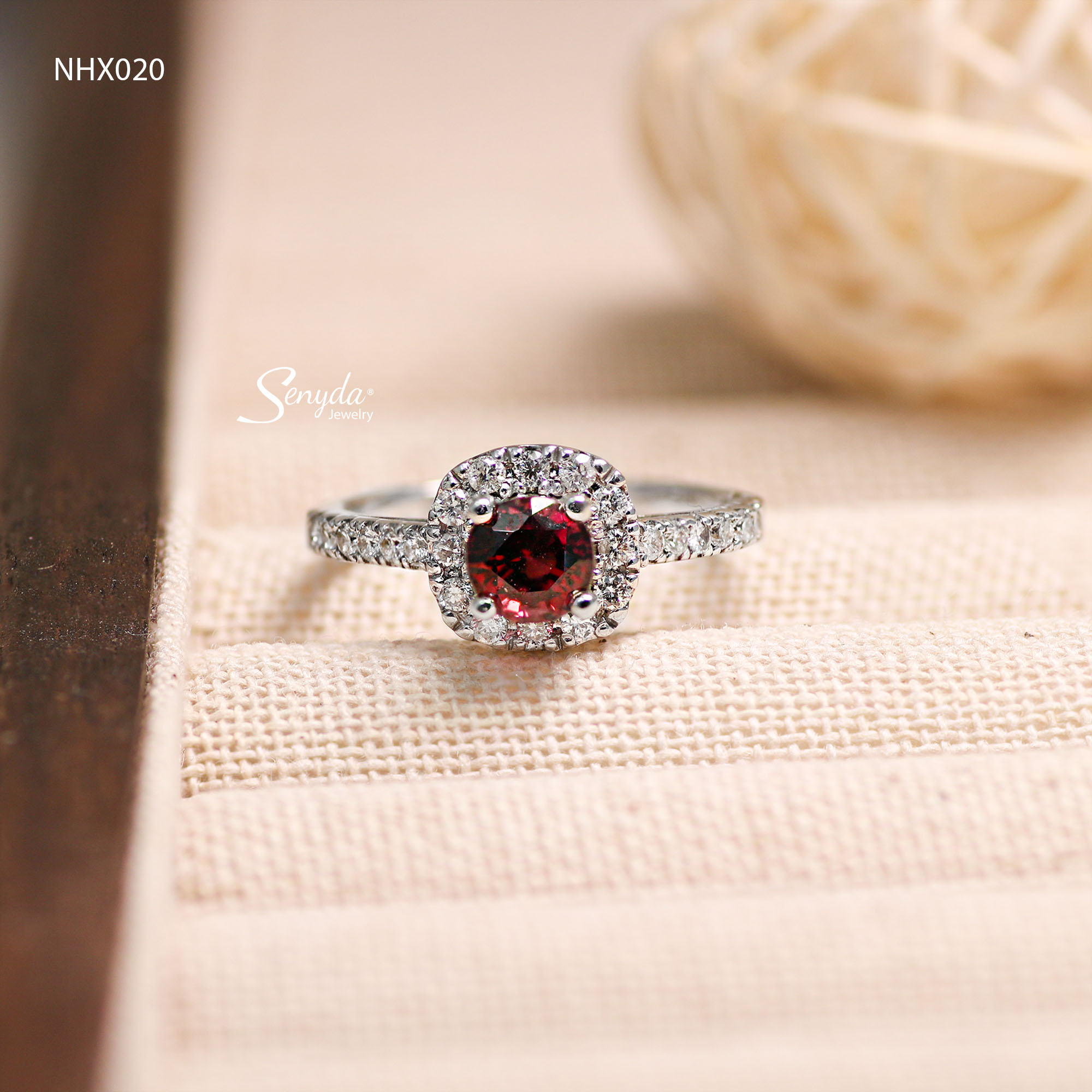 Trang sức ngày vía Thần Tài