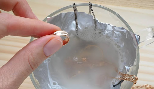 Tại sao làm sạch trang sức lại quan trọng?