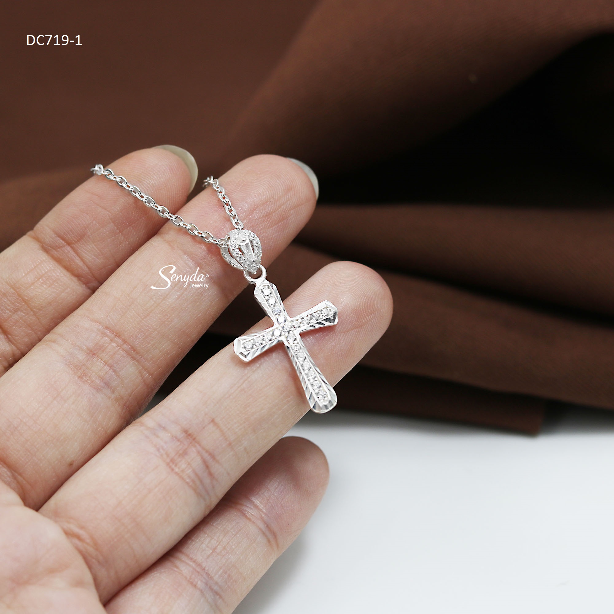 DC719-1 Dây chuyền bạc Ý Senyda Thánh giá đá viền giác đầu nhọn