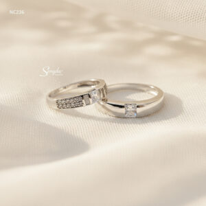 NC236 Nhẫn đôi bạc Ý Senyda 1 hột vuông trơn - 2 hàng đá 2 bên