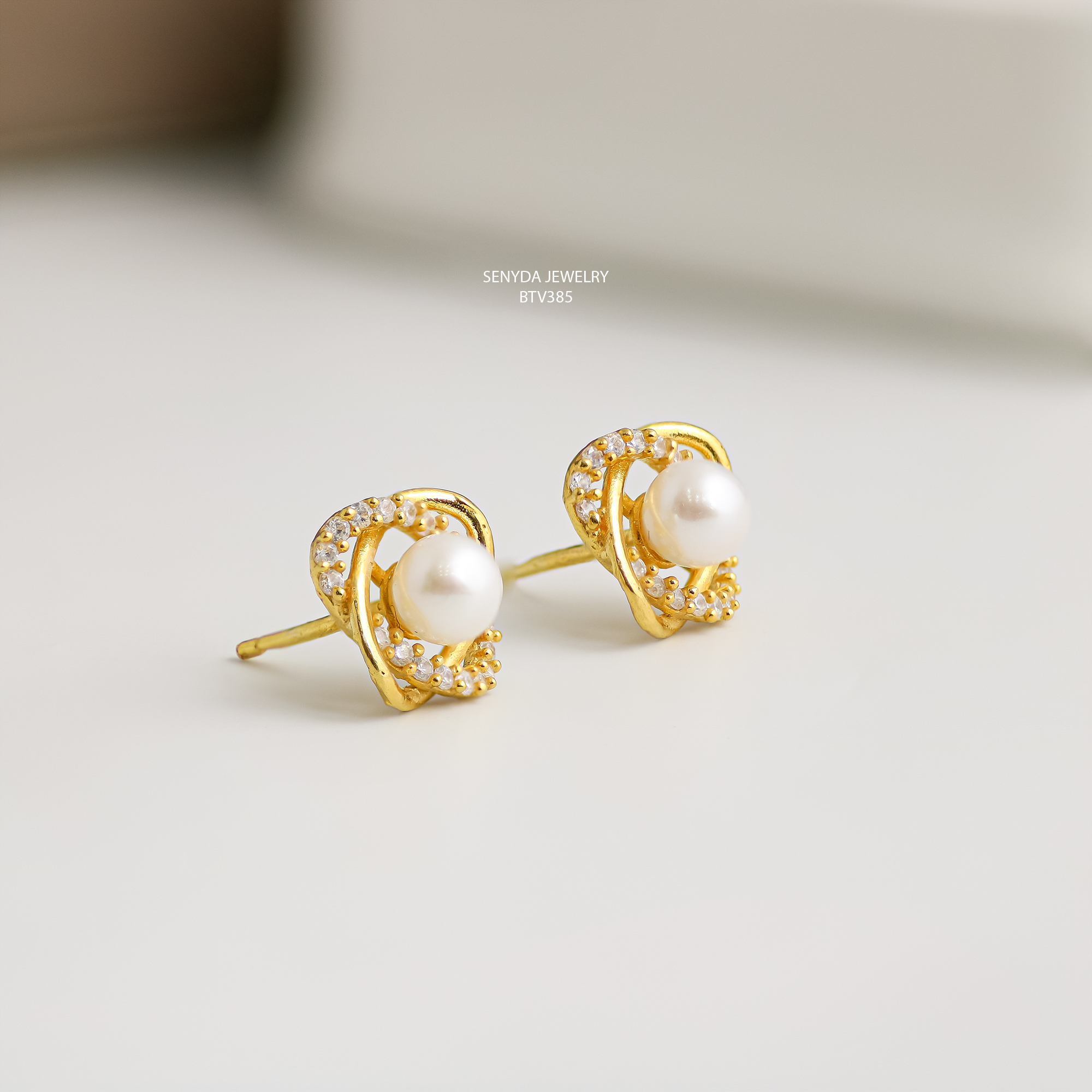 Bông tai vintage: Vẻ đẹp cổ điển không bao giờ lỗi mốt