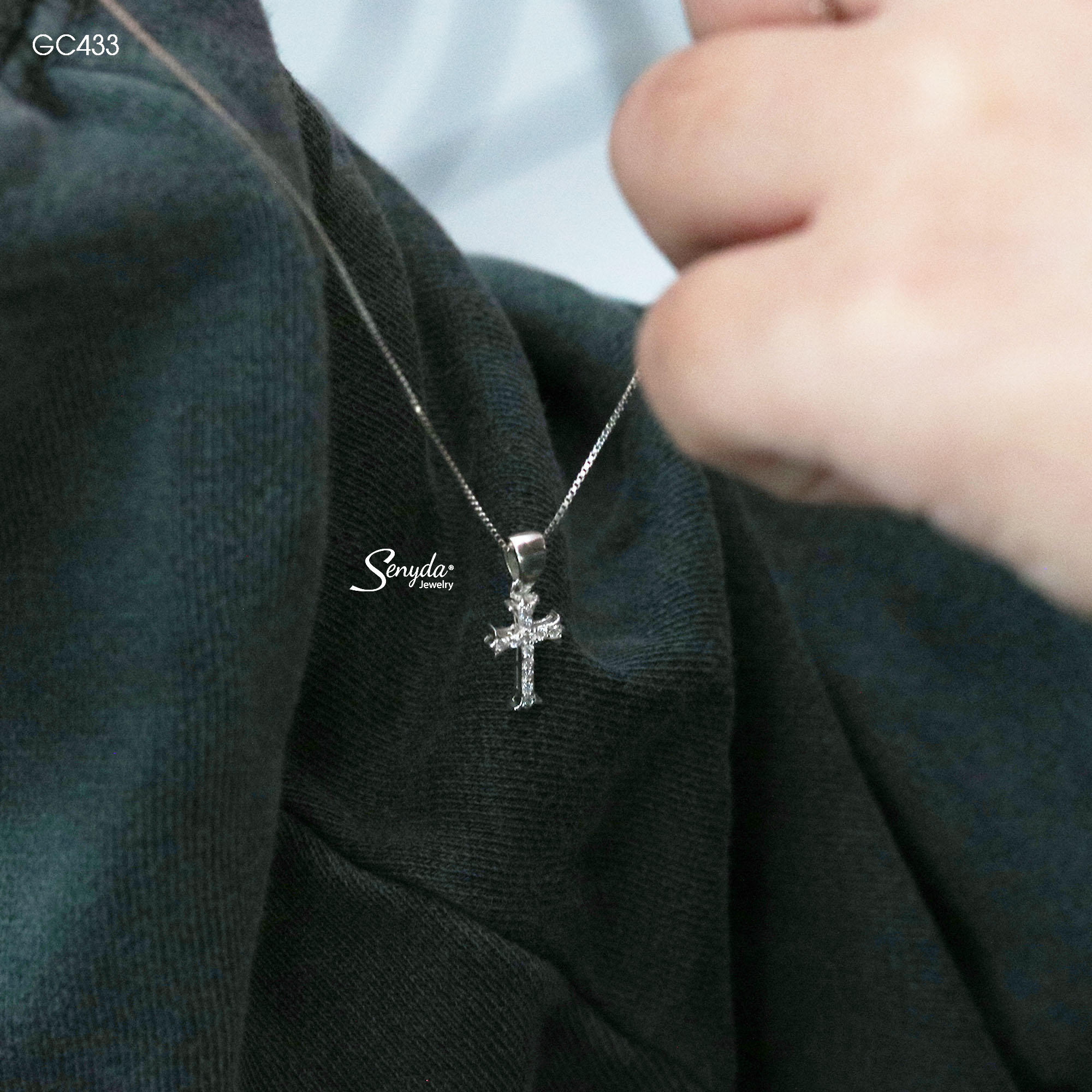 GC433 Dây chuyền bạc Ý Senyda mì mặt Thánh giá đá