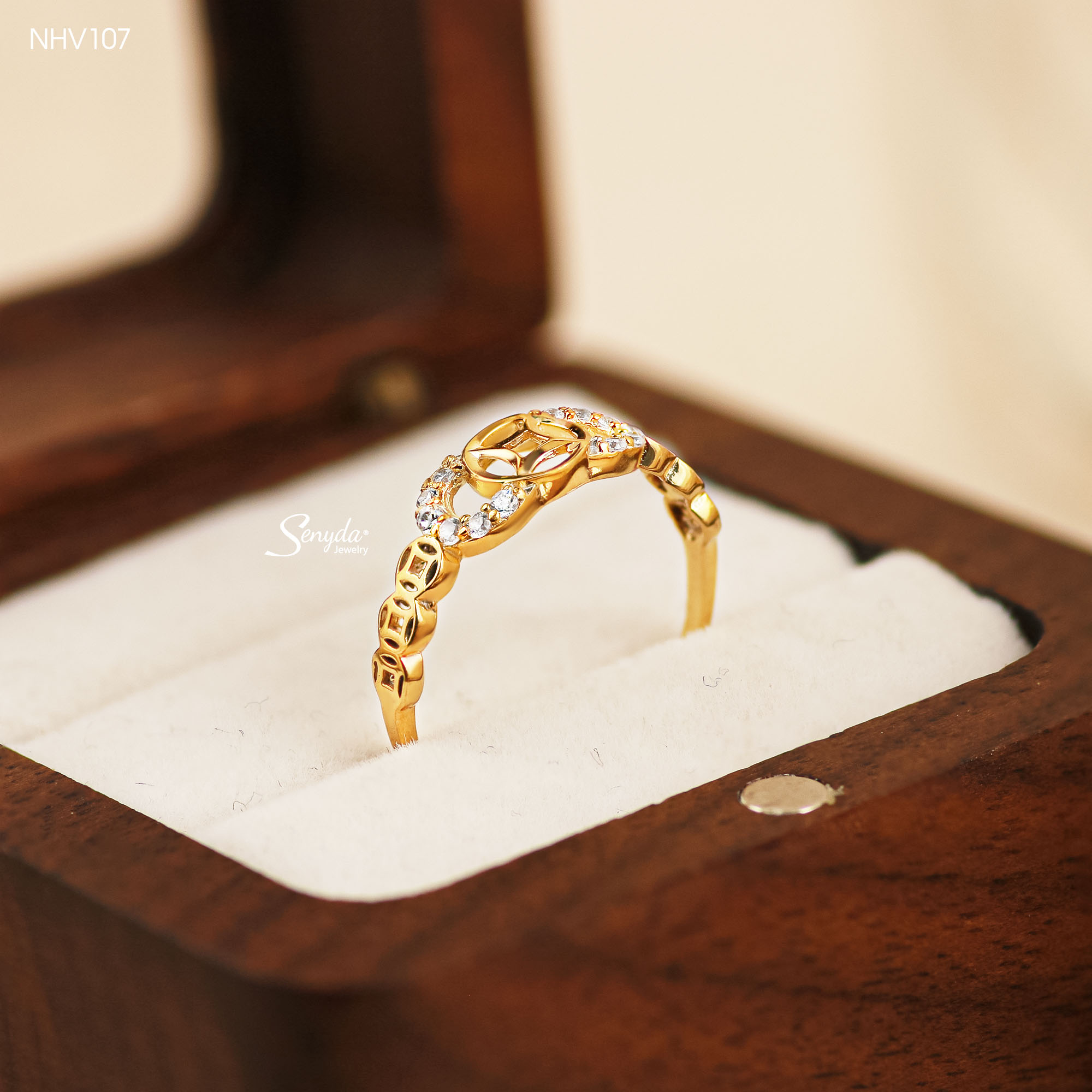 NHV107 Nhẫn vàng Senyda 3 đồng tiền đá giác