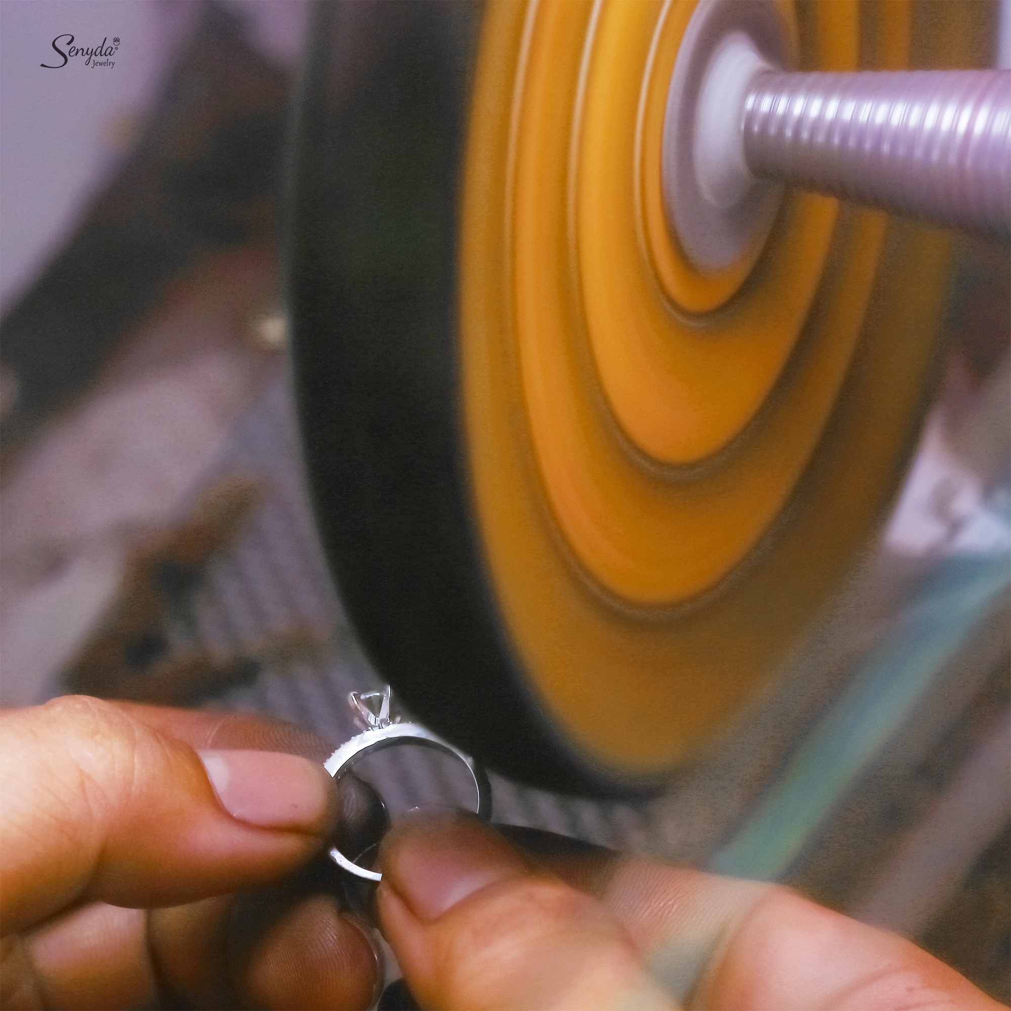 Từ ý tưởng đến hiện thực: Quy trình thiết kế dây chuyền custom