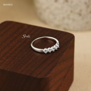 NHV903 Nhẫn vàng Senyda mặt 5 nụ đá