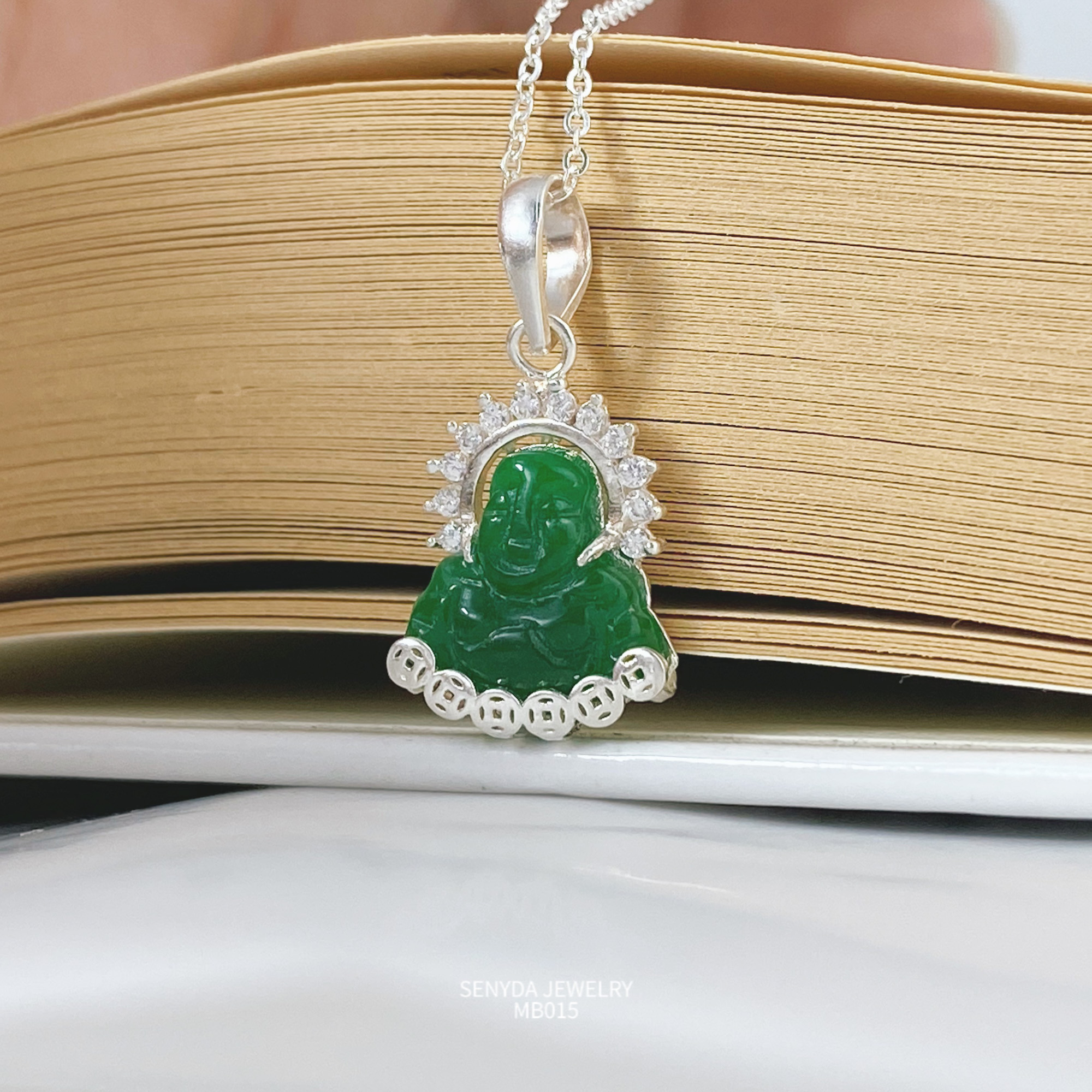 Chế tác tỉ mỉ từ Bạc cao cấp với thiết kế tinh xảo và hài hòa MB015 Dây chuyền bạc cho bé Senyda Mặt Phật Di lặc xanh hào quang đá hoa sen đồng tiền