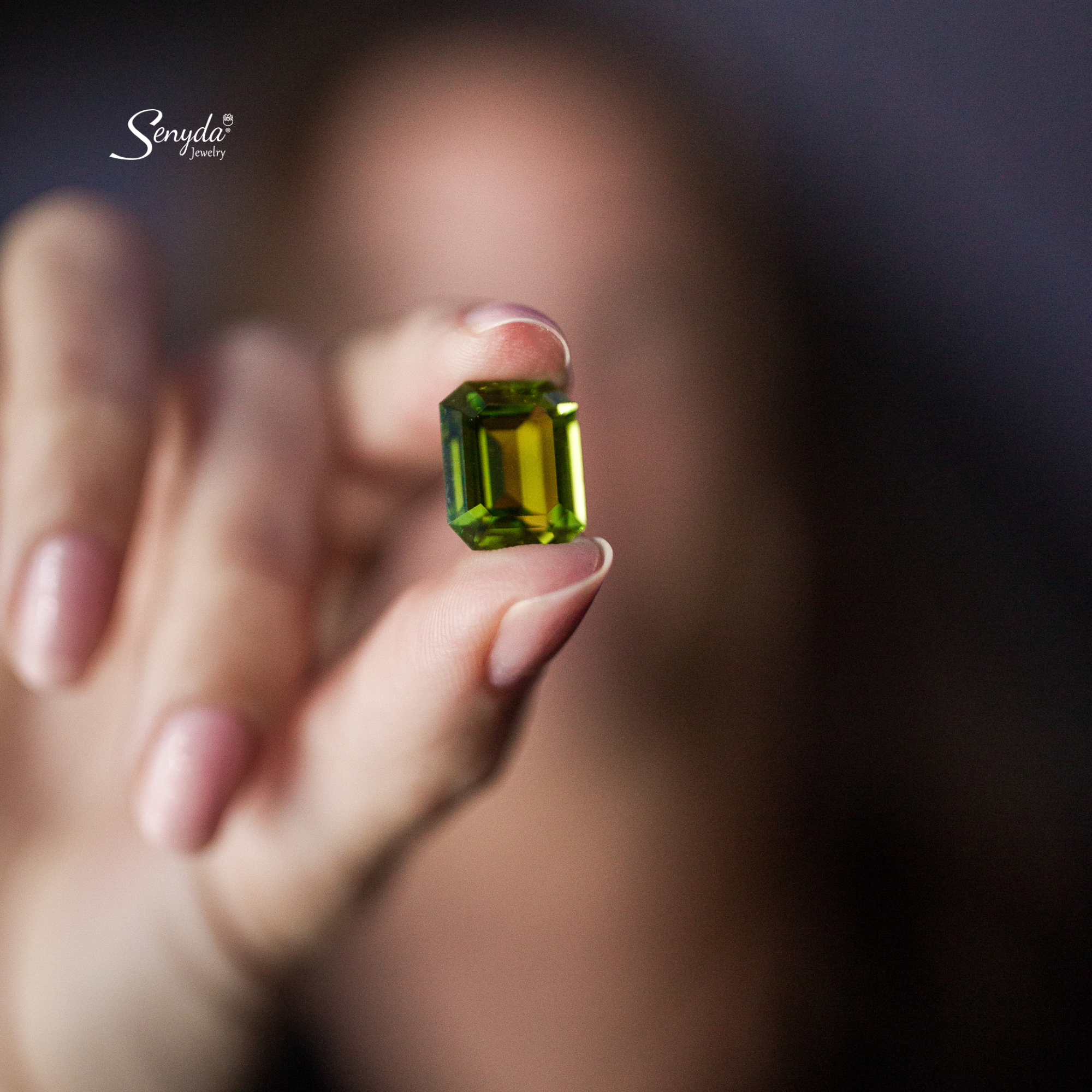 Những mẫu trang sức đá quý Peridot đẹp nhất cho mọi dịp lễ hội