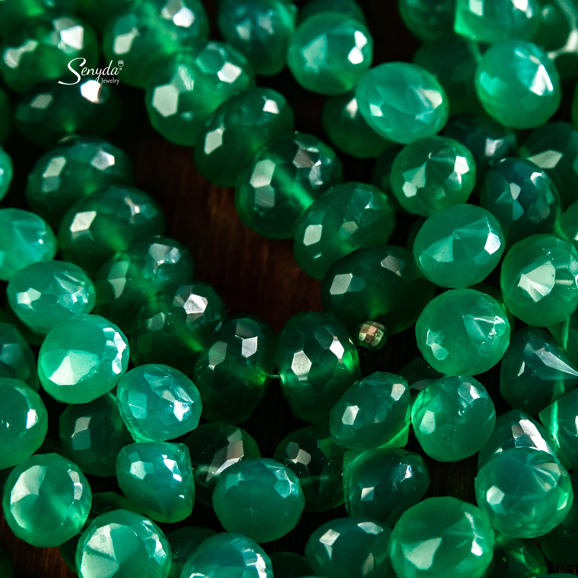 Ngọc Chrysoprase may mắn và thịnh vượng