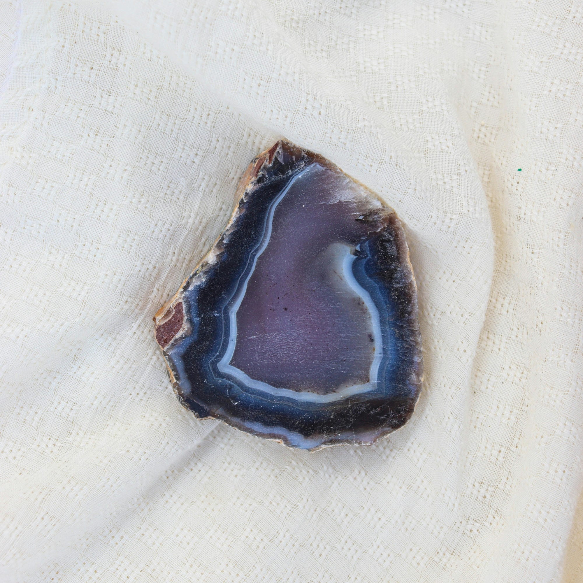 Đá Blue Lace Agate là gì? Bí ẩn vẻ đẹp, nguồn gốc và ý nghĩa