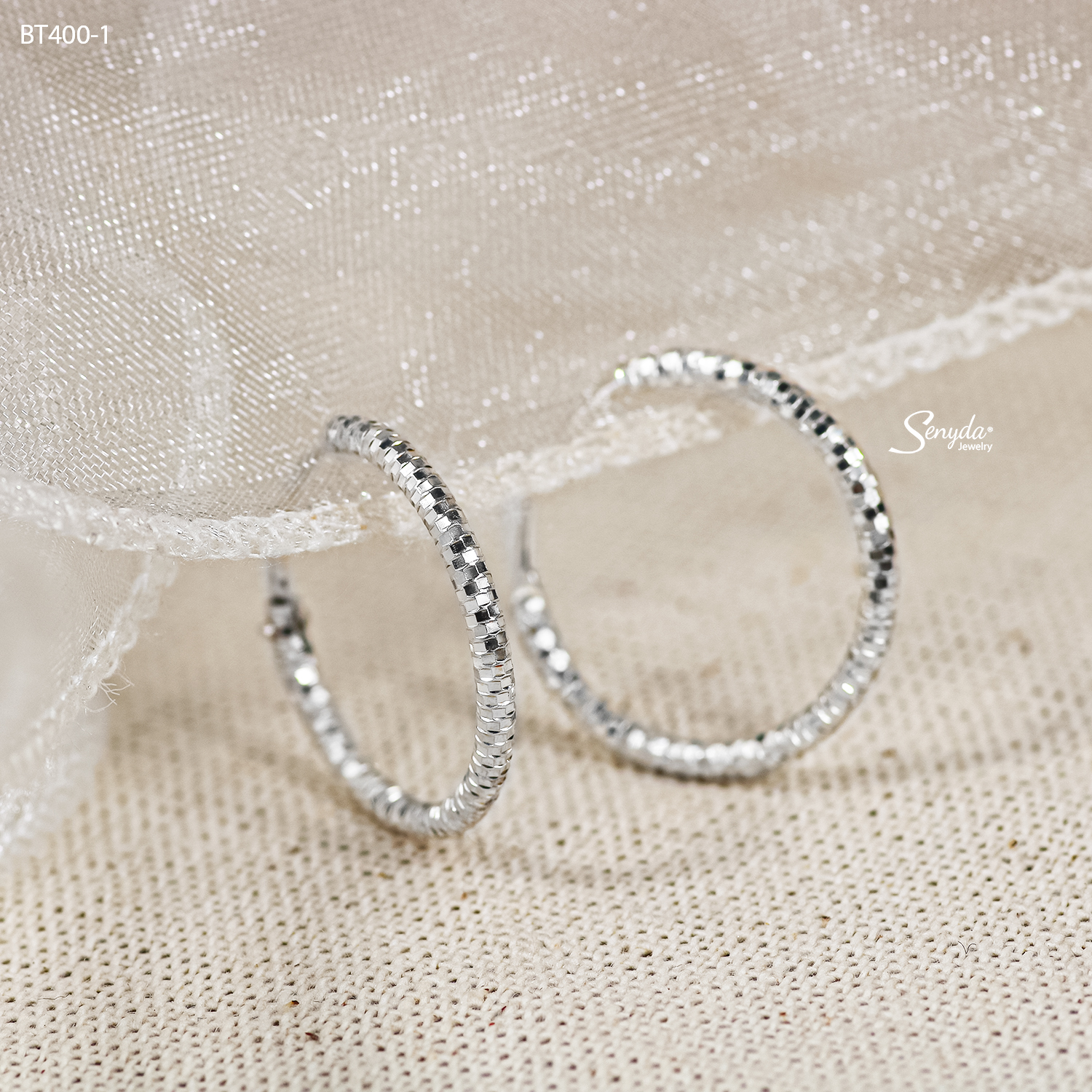 BT400 Bông tai bạc Ý Senyda khoen giác caro