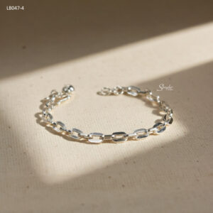 LB047 Lắc tay bạc bé Senyda chữ cong dài