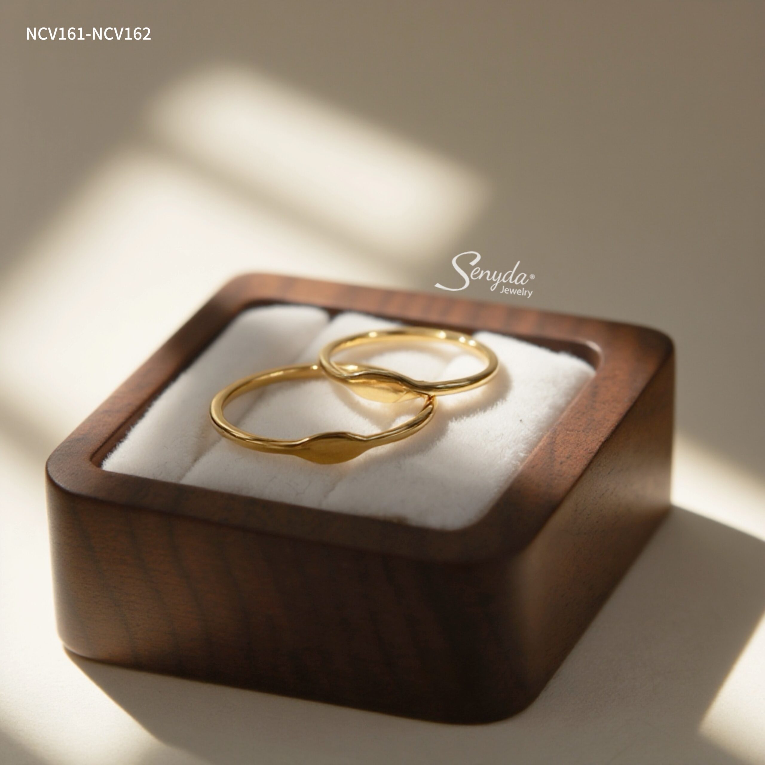 NCV161-NCV162 Nhẫn cưới vàng Senyda đai tròn mặt oval nhỏ