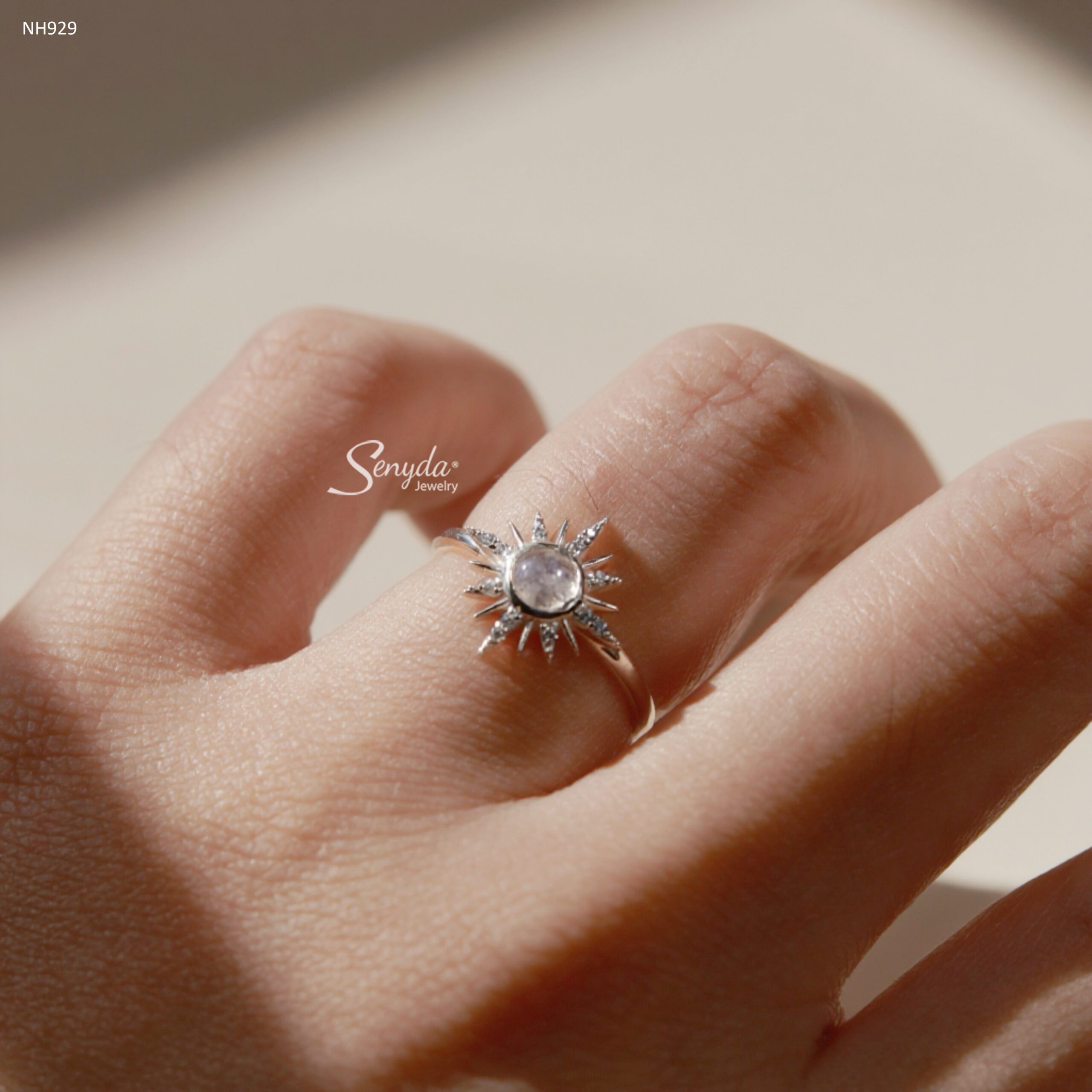 NH929 Nhẫn bạc Ý Senyda hình mặt trời đá Moonstone