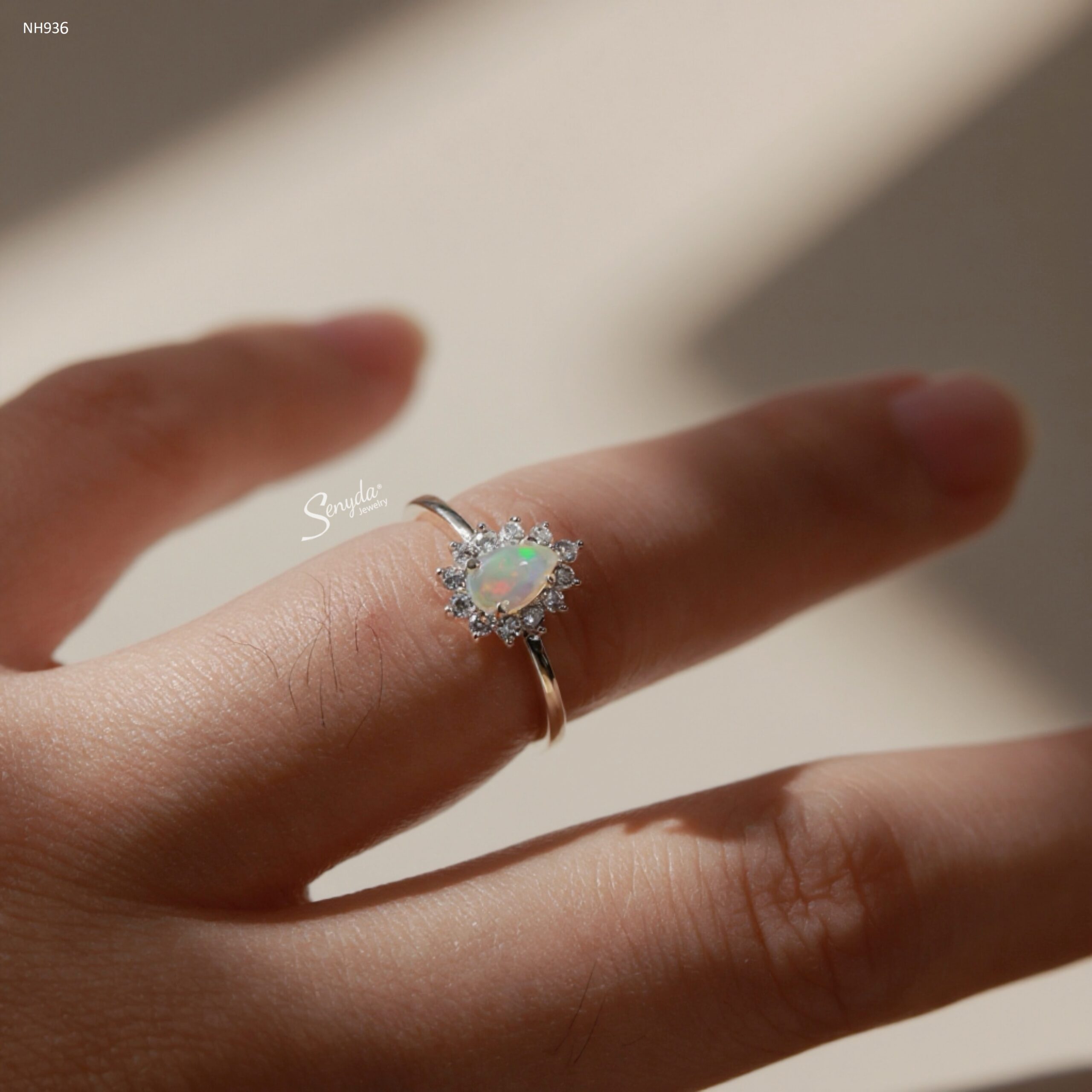 NH936 Nhẫn bạc Ý Senyda mặt đá Opal giọt nước viền đá