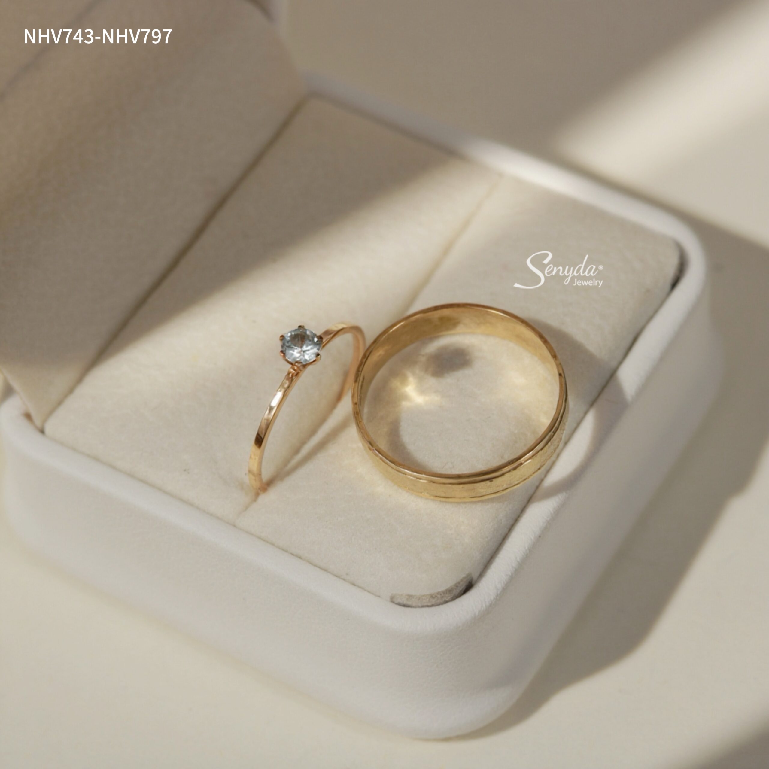 NHV797-NHV743 Nhẫn cưới vàng Senyda bản nhám