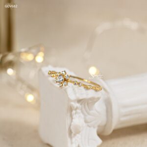 GCV680 Nhẫn vàng Senyda mặt hoa tuyết đá đai đá rời