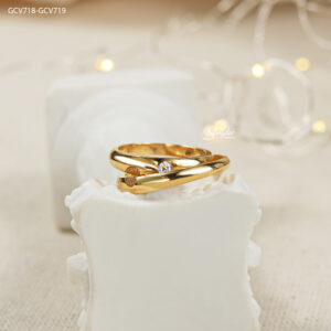 GCV718-GCV719 Nhẫn cưới vàng Senyda nụ đá rãnh xéo khắc dấu vân tay