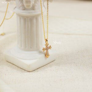 GCV720 Dây chuyền vàng Senyda mặt thánh giá nhọn đính đá