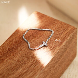 NHV040-M Nhẫn bạc custom Senyda dây mặt chữ đính đá