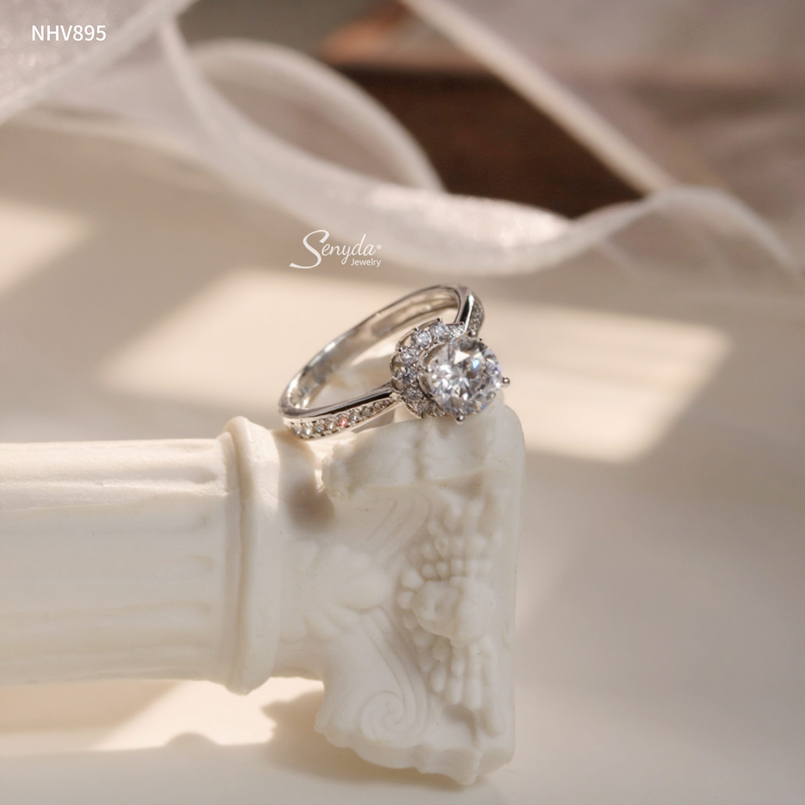 Vì sao tháng 11 là thời điểm lý tưởng để chọn nhẫn cầu hôn?