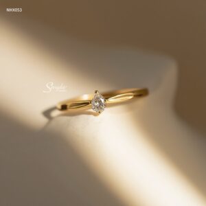 NHX053 Nhẫn kim cương Senyda giọt nước đai nơ phồng