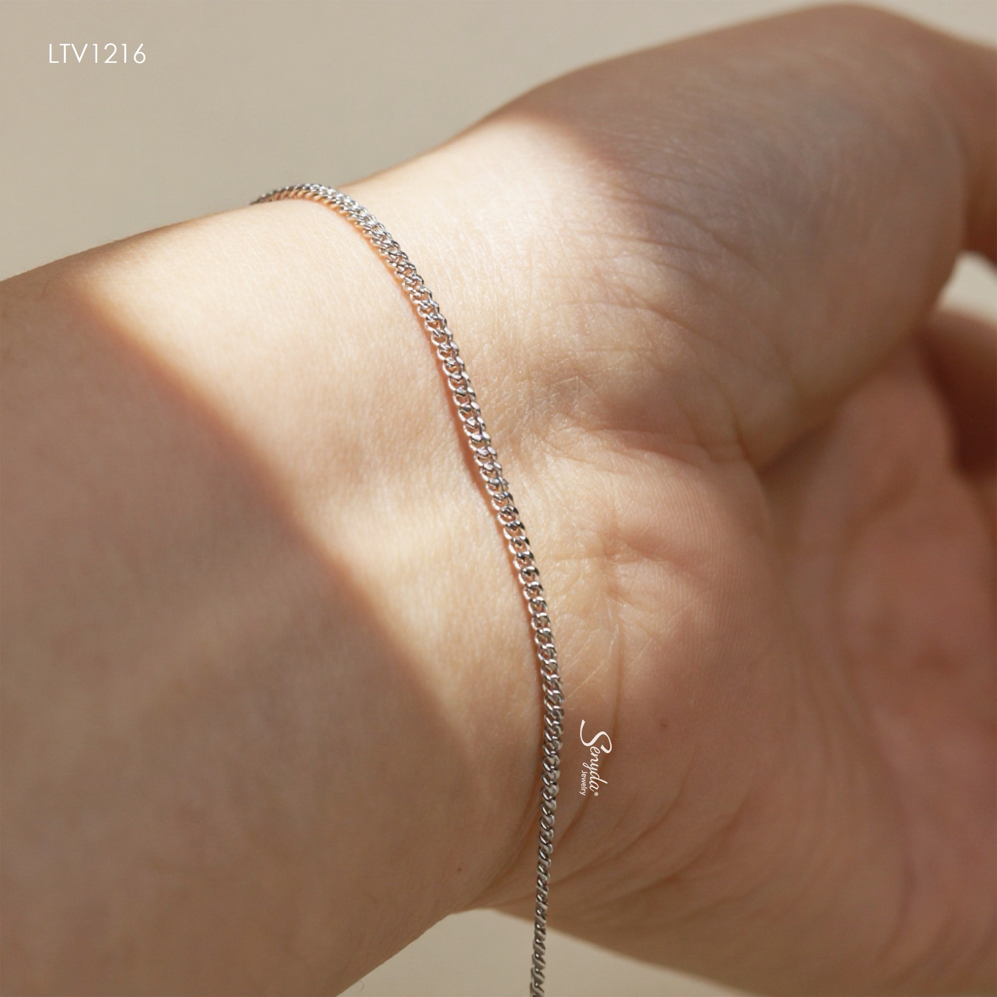 LTV1216 Lắc tay vàng Senyda dây khoen lật