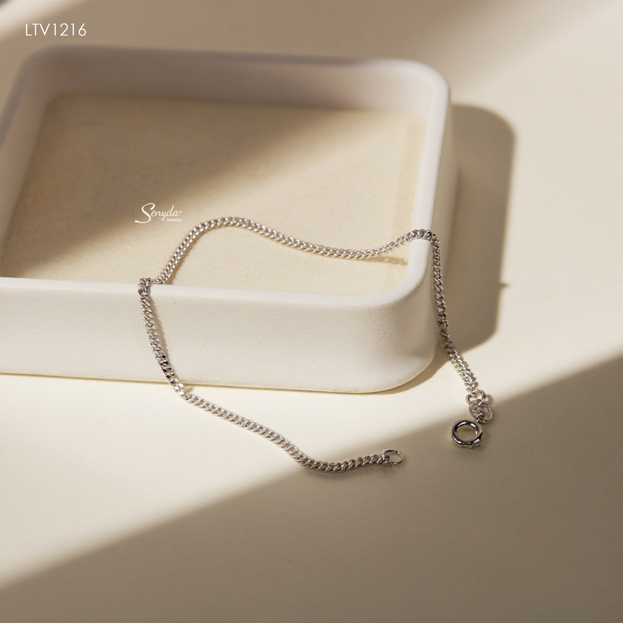 LTV1216 Lắc tay vàng Senyda dây khoen lật