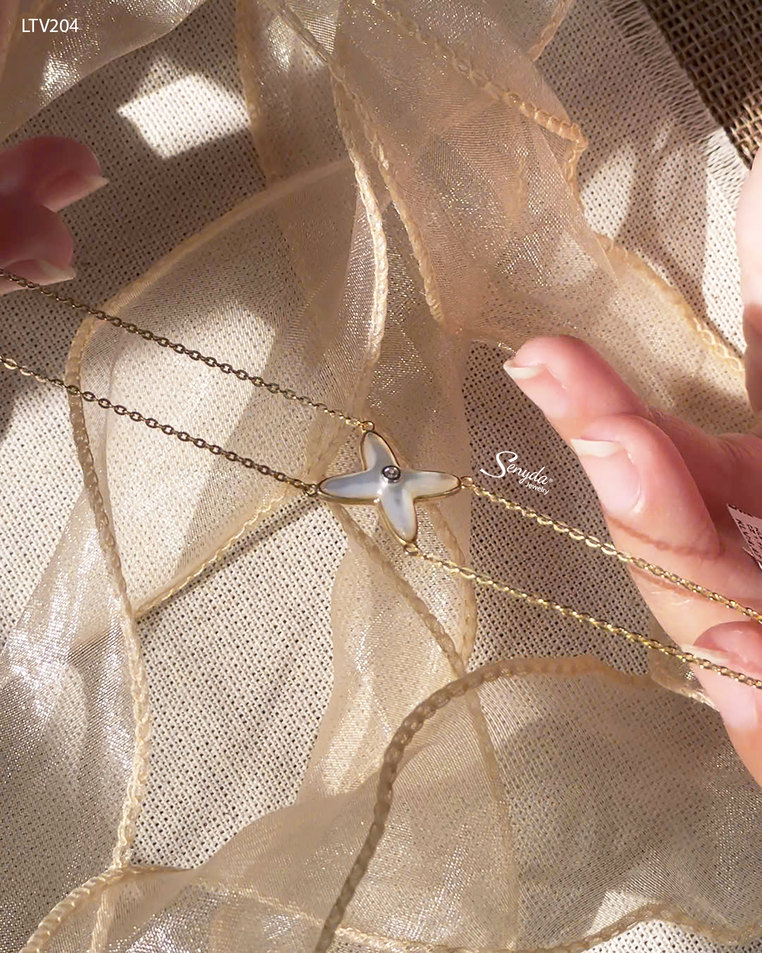 LTV204 Lắc tay vàng Senyda dây đôi mặt đá Xà cừ sao 4 cánh nụ đá