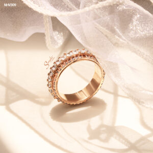 NHV309 Nhẫn vàng Senyda full đá vuông xoay viền đá