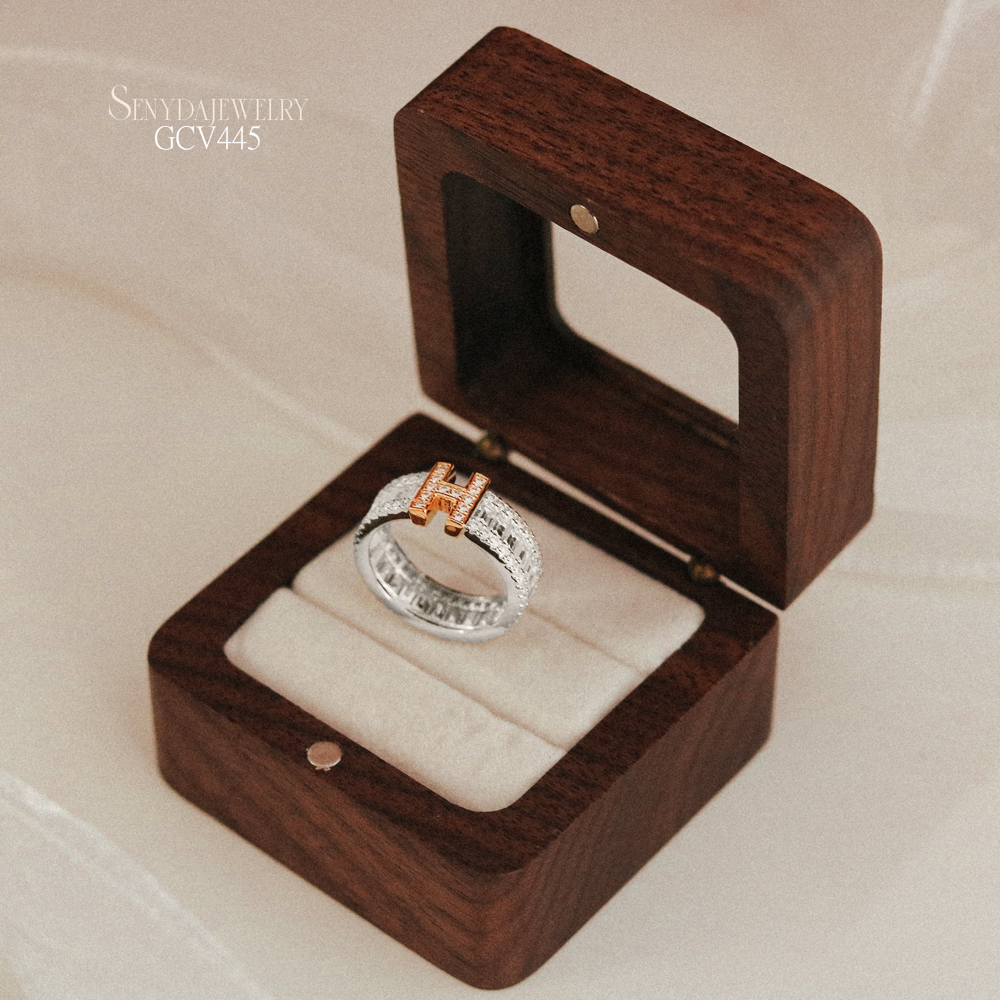 Vàng, bạc hay da? Chọn chất liệu trang sức nam phù hợp