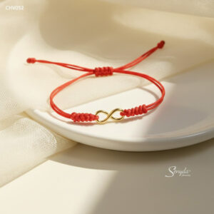 CHV052 Vòng tay chỉ đỏ charm vàng Senyda vô cực