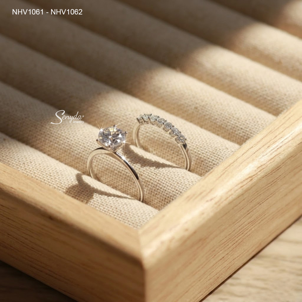 NHV1061-NHV1062 Nhẫn vàng Senyda nụ 4 chấu đai trơn, nhẫn nửa hàng đá