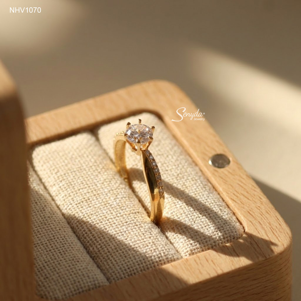 NHV1070 Nhẫn vàng Senyda 1 hột 5mm đai trơn đá