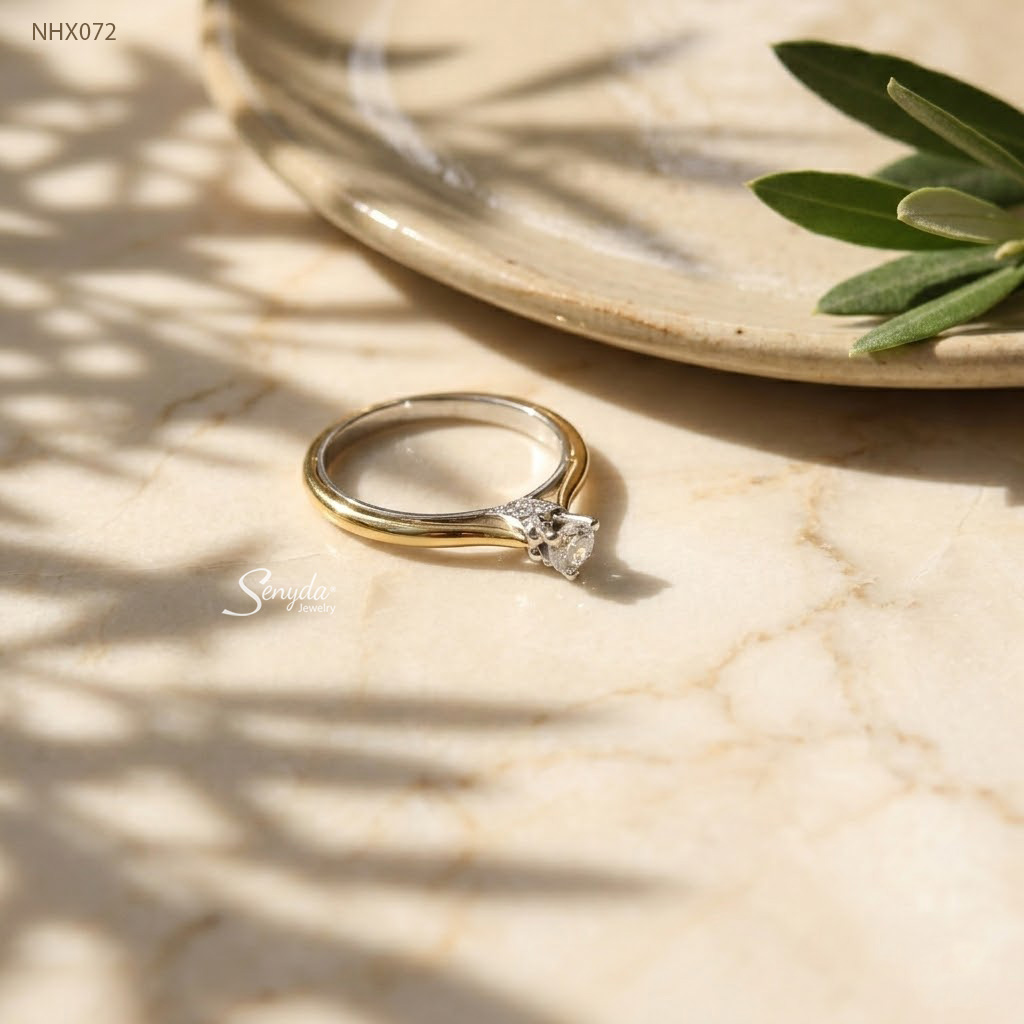 NHX072 Nhẫn kim cương Senyda nụ kim cương tim đế hoa lá đai trơn kép