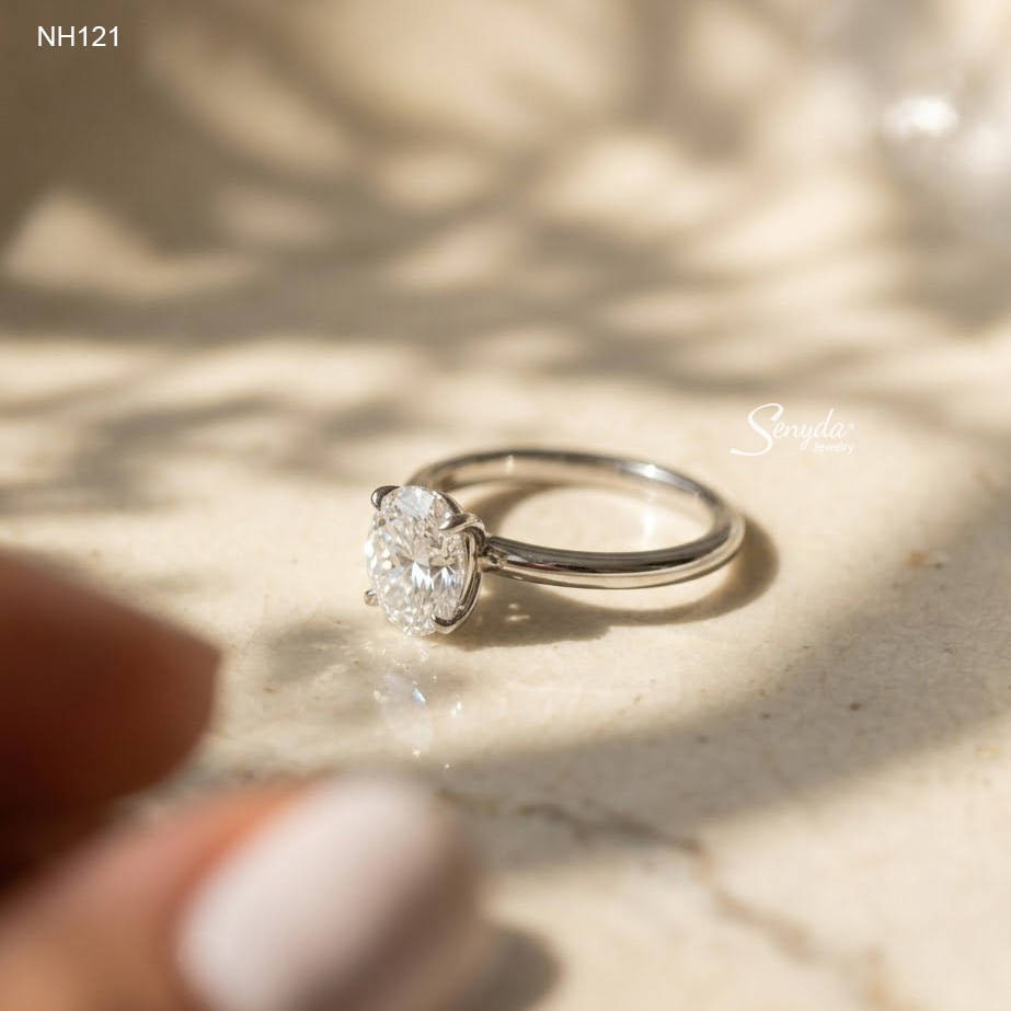 NH121 Nhẫn bạc Ý Senyda 1 hột oval 8x10mm đai trơn