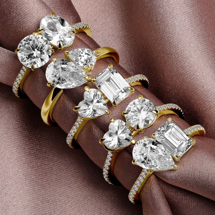 Toi et Moi ring là gì? Bí mật đằng sau thiết kế nhẫn hai viên đá