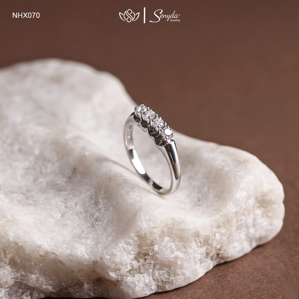 Nhẫn kim cương Senyda kết hàng đá 2,2mm